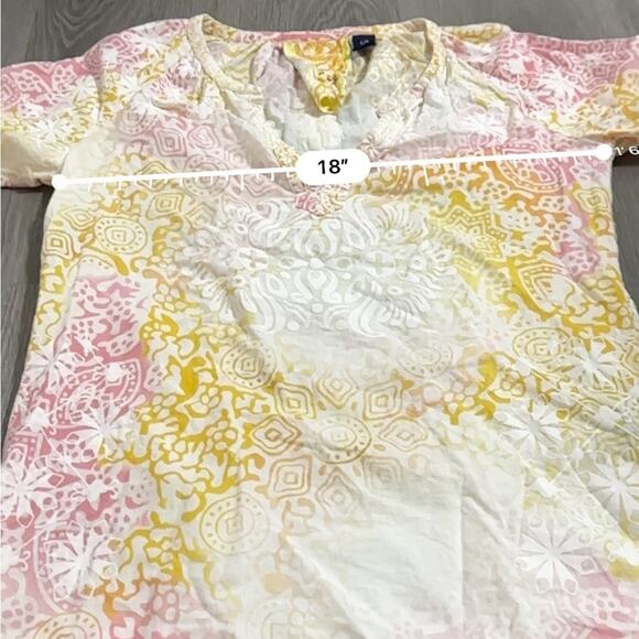 Robert Graham Split Neck Embroidered Textured Print Pink Yellow Ombre Top Size S - Picture 7 of 8